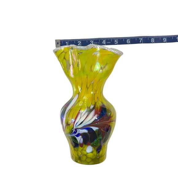 Aurene Rainbow AOWL Art Glass Vase Yellow 8” Height 5” Wide Made In Poland - Picture 8 of 8